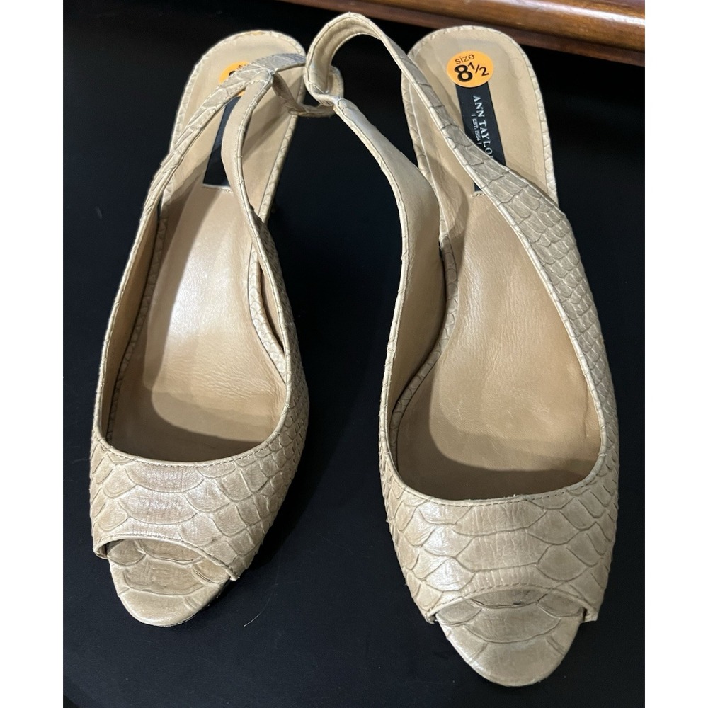 Ann Taylor Embossed Snake Peep Toe Heel Shoes Size 8.5 Damaged